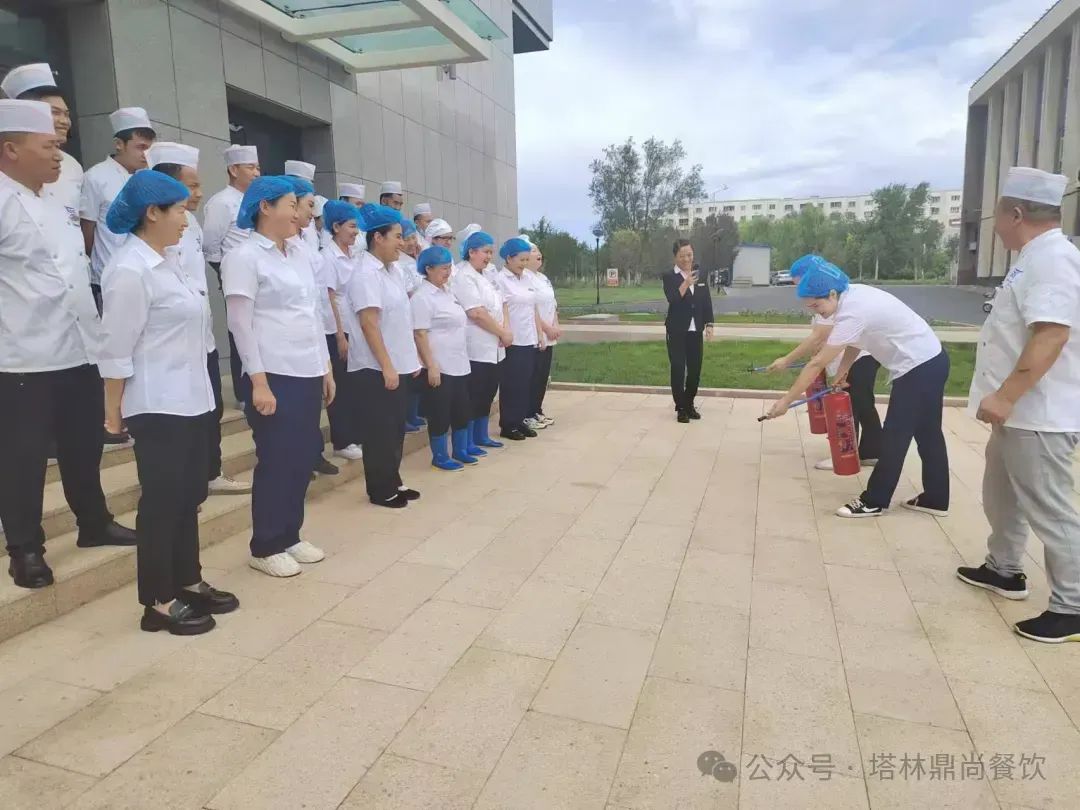 消防演練保安全，責(zé)任擔(dān)當(dāng)大于天