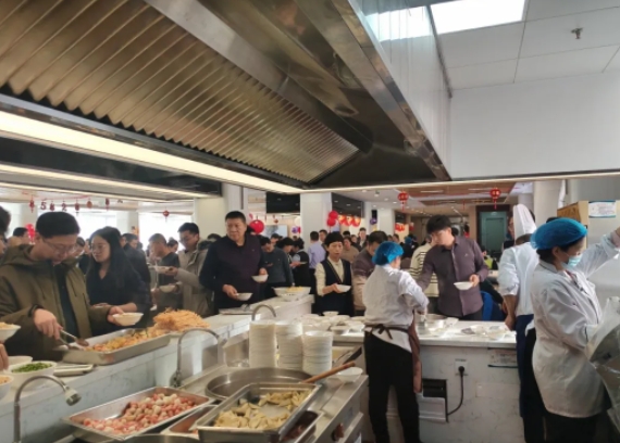 “兩載香韻，餐暖人心”——塔林鼎尚餐飲烏市二分公司項目部慶典活動圓滿舉行